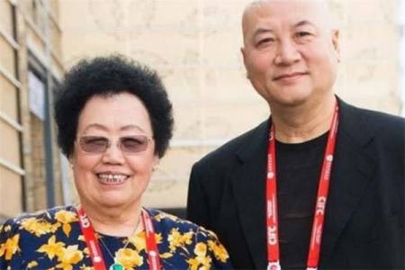 4位男星娶了“丑妻”不离不弃,梁家辉为感恩,“唐僧”为何?(图4) 4位男星娶了“丑妻”不离不弃,梁家辉为感恩,“唐僧”为何?(图4)