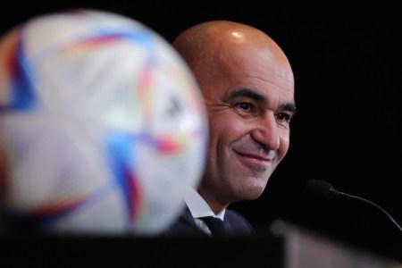 卡塔尔世界杯｜比利时队主教练马丁内斯：阿扎尔是队长，他会首发