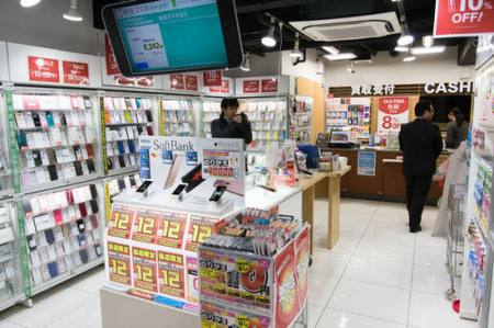 日本手机市场怪象:中国品牌全军覆没,苹果的份额却接近一半(图5) 日本手机市场怪象:中国品牌全军覆没,苹果的份额却接近一半(图5)