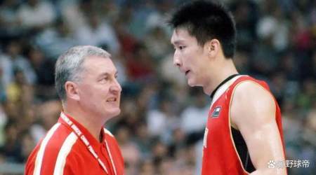 16年前，主教练尤纳斯9问中国男篮！问题很尖锐，我们解决了吗？