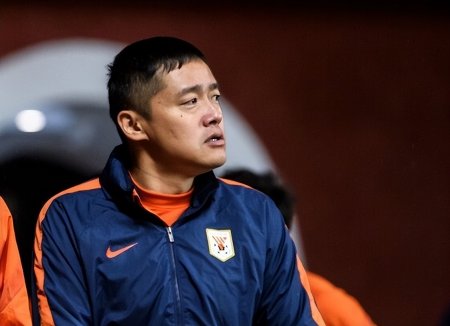 矫喆跟韩鹏和周海滨则是不同,他当初在鲁能效力后期,已经被贴上了球霸