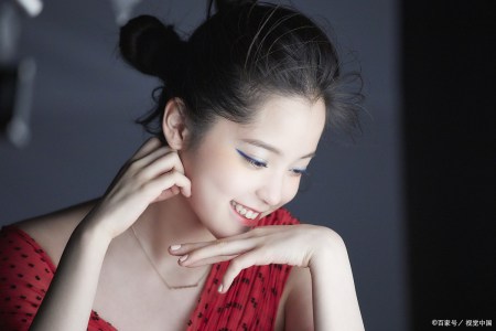 50岁的女人，如何度过焦虑期，晚年的底气是来自物质还是精神