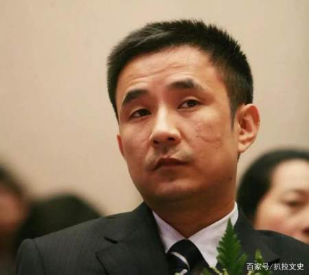 赖小民女明星名单:幕后中环财神爷、大牌女明星,被评为“三个一百”-第3张图片-大千世界 赖小民女明星名单:幕后中环财神爷、大牌女明星,被评为“三个一百”-第3张图片-大千世界