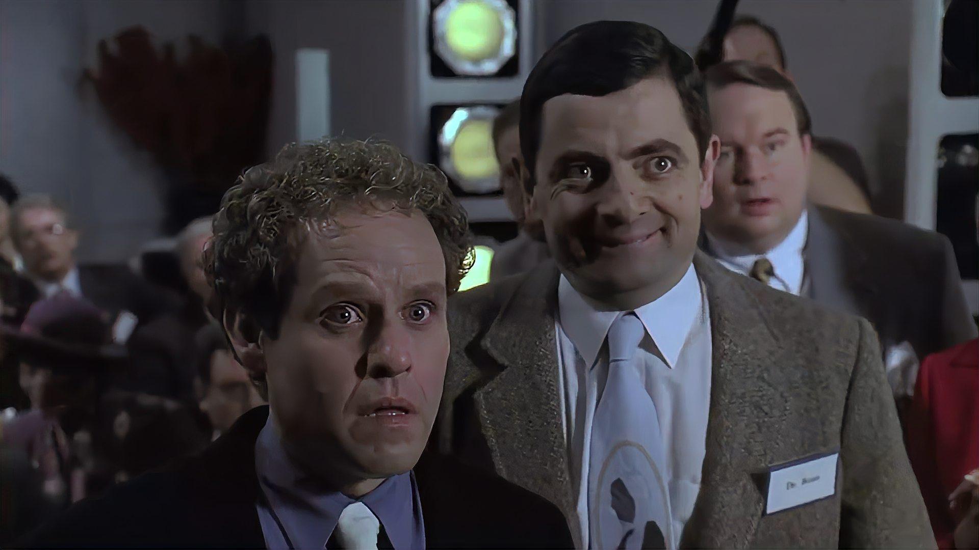 憨豆先生的大灾难:大卫一脸惶恐,谁知油画一亮相,他开心了