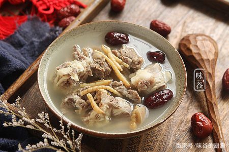 双参羊肉汤