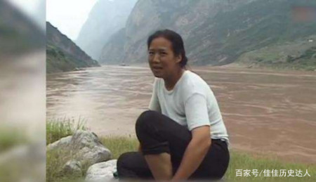 三峡“钉子户”张秉爱:全村搬迁只有她不搬,18年后结局令人唏嘘(图10) 三峡“钉子户”张秉爱:全村搬迁只有她不搬,18年后结局令人唏嘘(图10)