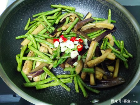 家庭少油版豆角燒茄子,營養又美味!