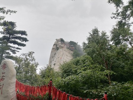 华山经典旅游线路之西上西下攻略（华山旅游）