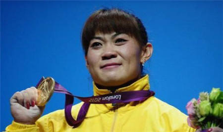 16岁女孩放弃美国籍加入中国籍，短短3个月，就为中国斩获3枚金牌