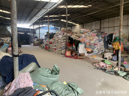 揭秘“旧衣服回收”真实现状!原来这么多人都被蒙在鼓里!(图2) 揭秘“旧衣服回收”真实现状!原来这么多人都被蒙在鼓里!(图2)