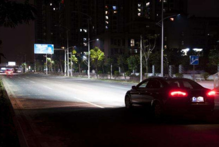 车灯闪1下、2下、3下是什么意思?老司机:这都不懂,还开啥车(图1) 车灯闪1下、2下、3下是什么意思?老司机:这都不懂,还开啥车(图1)
