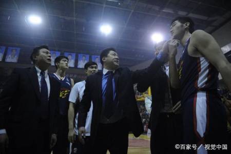 广东宏远名将正式退役！告别CBA赛场 离开中国篮坛