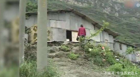 三峡“钉子户”张秉爱:全村搬迁只有她不搬,18年后结局令人唏嘘(图6) 三峡“钉子户”张秉爱:全村搬迁只有她不搬,18年后结局令人唏嘘(图6)