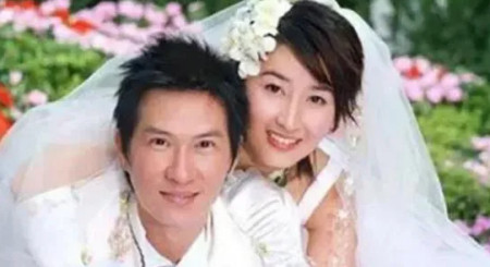 杨紫曾向张家辉要电话委婉拒绝,只因他家里有他全部的爱(图4) 杨紫曾向张家辉要电话委婉拒绝,只因他家里有他全部的爱(图4)