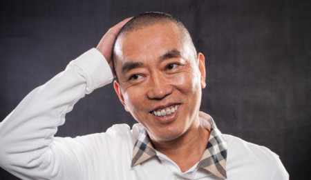 他曾负债2.5亿,凭一句广告词狂敛500亿,座驾却很低调(图2) 他曾负债2.5亿,凭一句广告词狂敛500亿,座驾却很低调(图2)