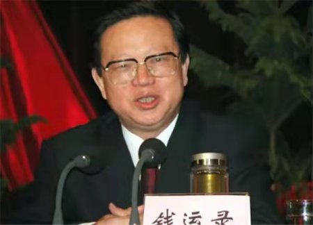 他曾主政湖北、贵州两地多年，后官至副国级，廉洁朴素，今年77岁(图4)
