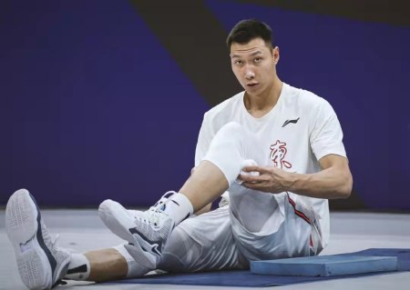中国男篮备战巴黎奥运会人才库名单，多名新星落选，届时阿联36岁