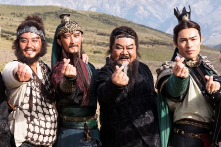 《真三国无双》低配版刘关张好飒，吕布仙池戏貂蝉，袁绍大帝之姿-游戏攻略礼包下载 安卓苹果手游排行榜 好游戏尽在春天手游网