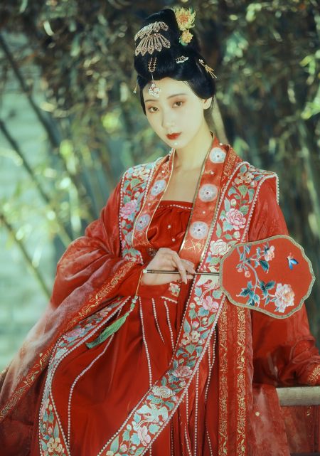 韩国的网红脸过时了,有这几个特点的古典脸,才是真的美