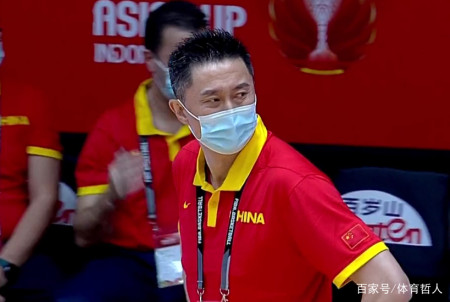 中国男篮赢巴林1分！杜锋更衣室谈话内容曝光，球员低头不语