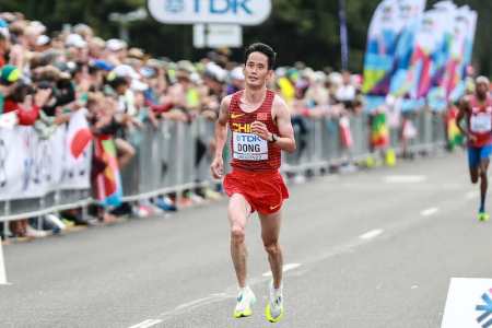 35岁老将董国建创中国选手世锦赛马拉松最快成绩