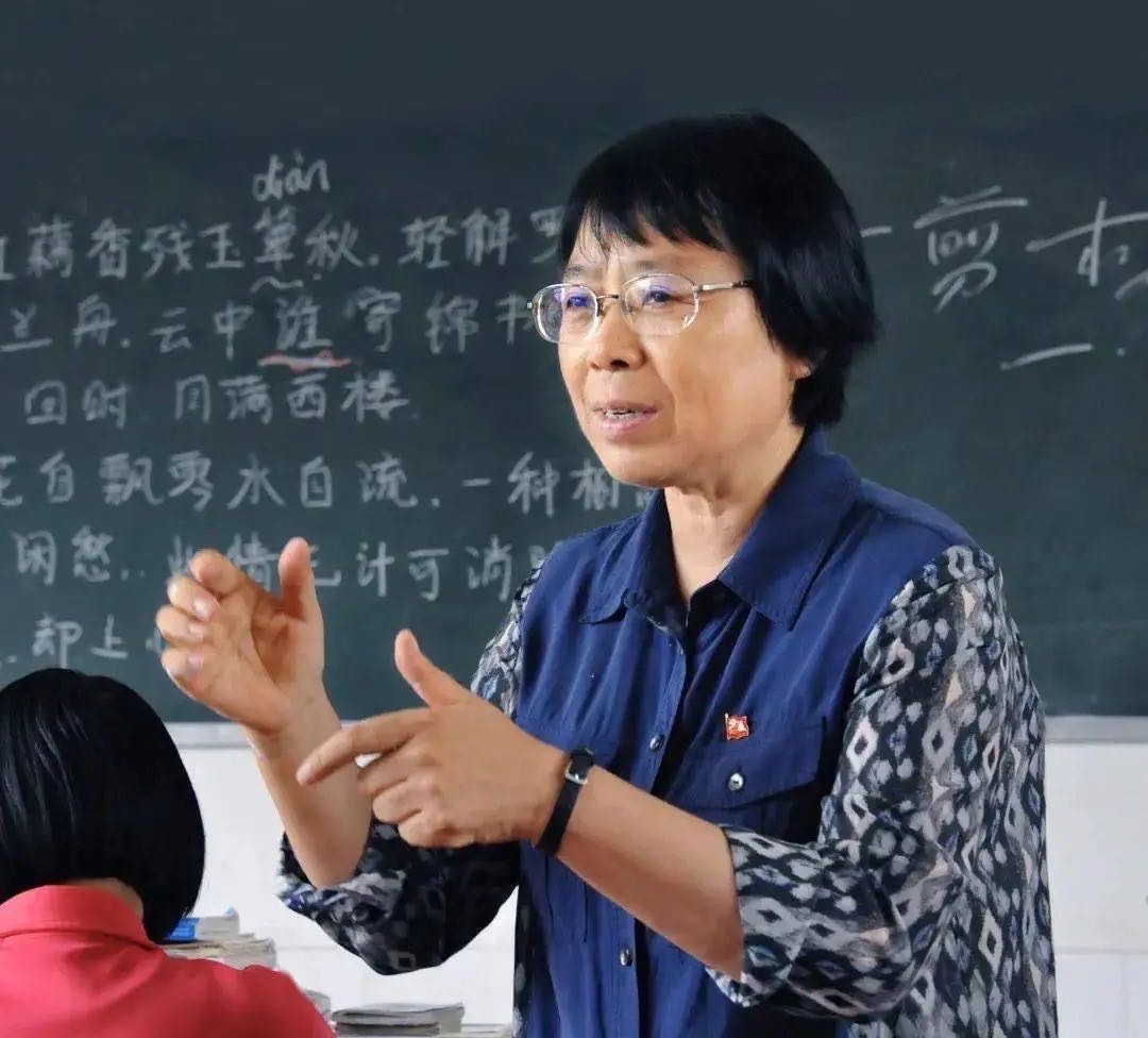 感动中国十大人物教师图片