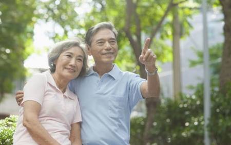 多走路人长寿？其实人到55岁更应做好4件事，或比走路管用