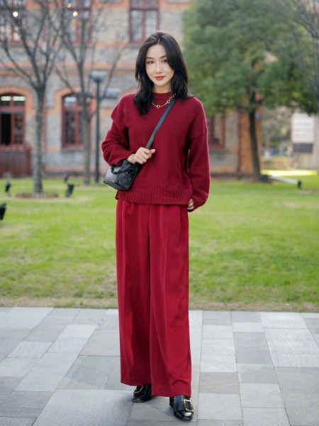 “毛衣+阔腿裤”怎么穿更出彩?学会这4个穿搭思路,时髦又显瘦 “毛衣+阔腿裤”怎么穿更出彩?学会这4个穿搭思路,时髦又显瘦