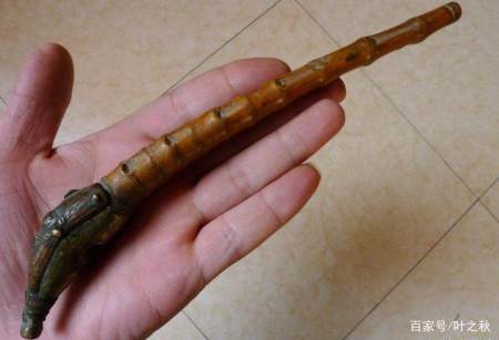 山海异闻录:老人用了三十年的旱烟管,为何卖出七千两高价?