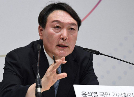 韩国新总统尹锡悦，曾将两位前总统送进监狱，如今文在寅有危险？