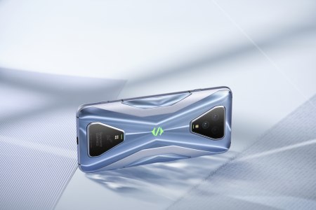 游戏手机最强屏幕！腾讯黑鲨3S登场，支持吃鸡90帧