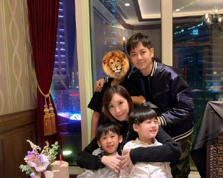 为什么kimi长大后都不露脸了?是因为长残了、变丑了吗?(图2) 为什么kimi长大后都不露脸了?是因为长残了、变丑了吗?(图2)