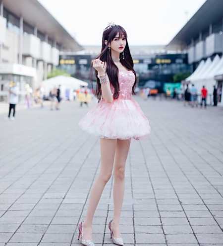 网红人物志之王羽杉,因初恋破灭踏足直播,却意外治好抑郁症