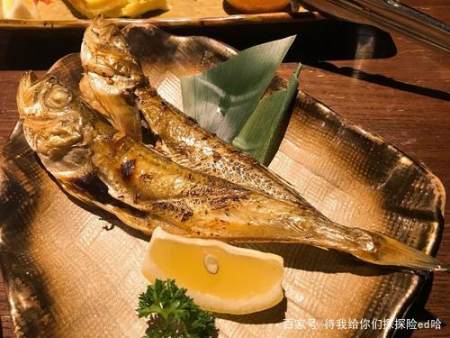 这种美食是日本最特殊的一种美食 不知道的人还以为是小鱼干