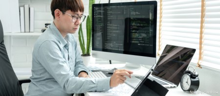 Java是一种易学易用的编程语言，适合初学者入门（初学者java编程软件）