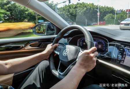 上市就被“捧红”!后排放倒可当床,配2.0T爆220马力(图6) 上市就被“捧红”!后排放倒可当床,配2.0T爆220马力(图6)