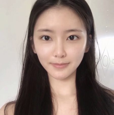 素颜好看的女人,都少不了这4个特征,是天生的清纯"少女脸!
