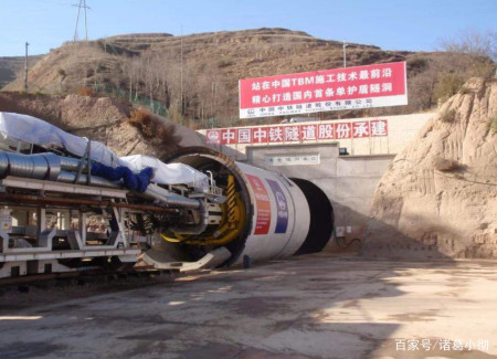 直接打穿秦岭,中国又一逆天工程,投资200亿,建成养活千万人(图1) 直接打穿秦岭,中国又一逆天工程,投资200亿,建成养活千万人(图1)