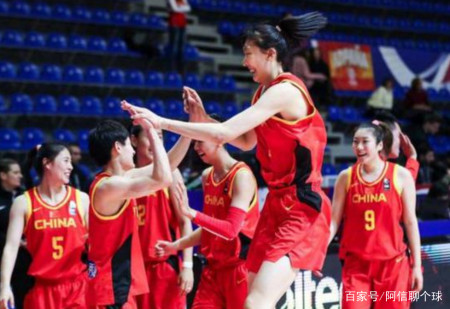 恭喜中国女篮，迎来2米27巨人！专业培训+天赋，成为“女版姚明”