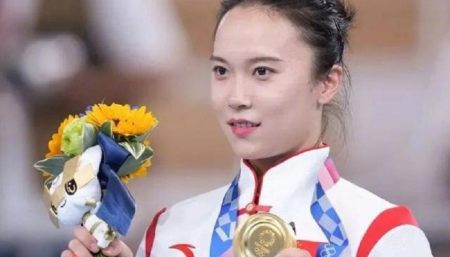 奥运金牌“掉皮”，东京奥组委回应中国运动员疑问