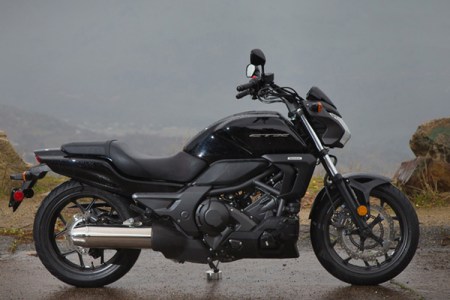 ctx700n的外观采用美国风格的设计,减少了充满镀铬零件的溢出,赋予了