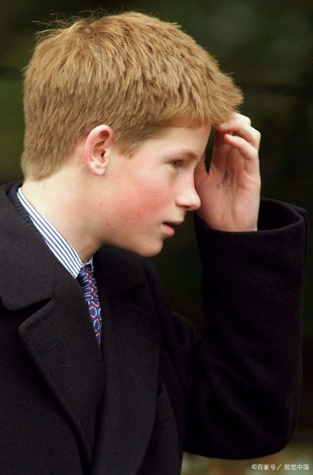 无论是姜黄色,赤褐色还是草莓金黄色,红发都将继续存在