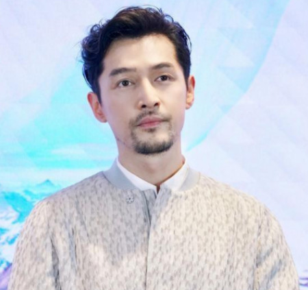 主持人问胡歌:你如今是否有想过好好找一个和你过生活的人(图5) 主持人问胡歌:你如今是否有想过好好找一个和你过生活的人(图5)