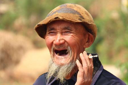 人寿命有多长？老人说“人老两年坎”，迈过这2个年龄段或有福气
                
            