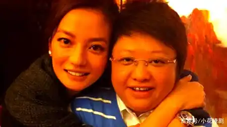 韩红|韩红终于不再沉默,公开承认与赵薇的关系,网友直呼:意想不到