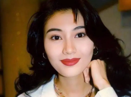 “獵艷無數(shù)”劉鑾雄：與李嘉欣傳緋聞，與寶詠琴離婚后娶了甘比