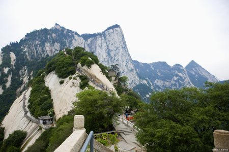 华山经典旅游线路之西上西下攻略（华山旅游）
