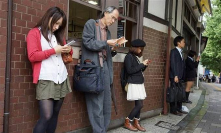 日本手机市场怪象:中国品牌全军覆没,苹果的份额却接近一半(图6) 日本手机市场怪象:中国品牌全军覆没,苹果的份额却接近一半(图6)