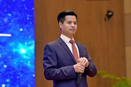 對話乖乖寵物林雨松：自建與收并購并”