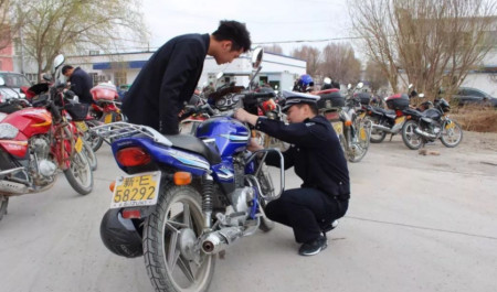 摩托车上路不仅要有D驾照,还需满足5个条件,缺一不可(图5) 摩托车上路不仅要有D驾照,还需满足5个条件,缺一不可(图5)
